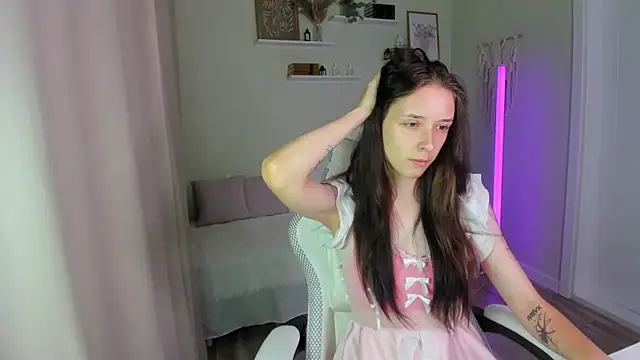 AnnaOddy online show from June 2026 02:38:01 AM