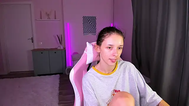 AnnaOddy online show from July 2026 07:06:01 AM