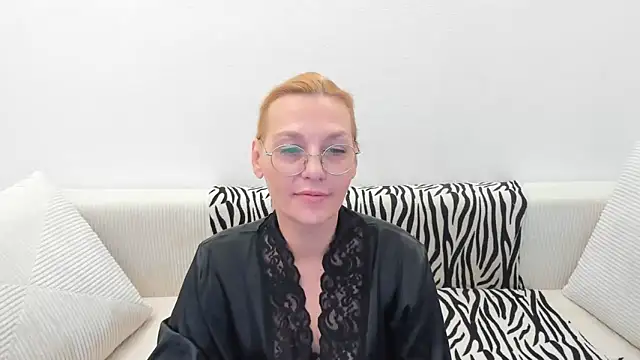 OeigesMik online show from April 2026 09:01:02 AM
