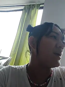 Medusa Kitty online show from April 2026 04:04:02 PM