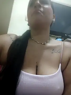 Snapshot of val_eria chatting on May 2026 11:42:01 PM val eria online show from May 2026 11:42:01 PM