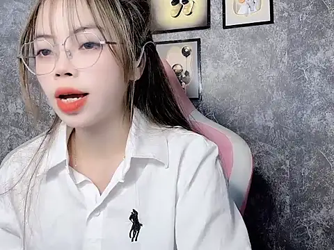 Bella167 online show from April 2026 04:26:01 PM