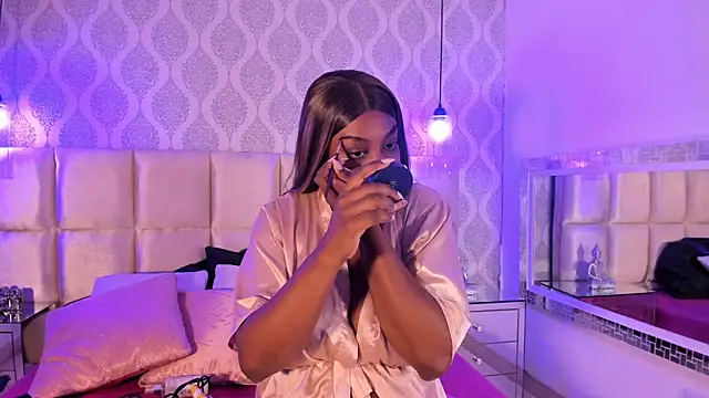 SUSAN-BLUE online show from May 2026 06:36:02 PM
