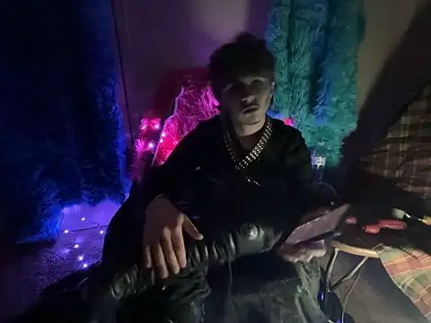 noahfoxxftm online show from March 2026 03:06:02 AM