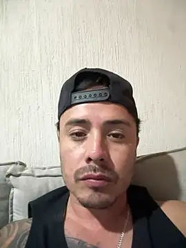 Snapshot of axel_y_greis chatting on April 2026 03:45:01 AM axel y greis online show from April 2026 03:45:01 AM