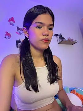 Emycarver09  online show from May 2026 12:45:02 PM