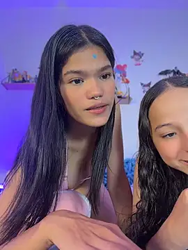 Emycarver09  online show from May 2026 12:47:02 PM