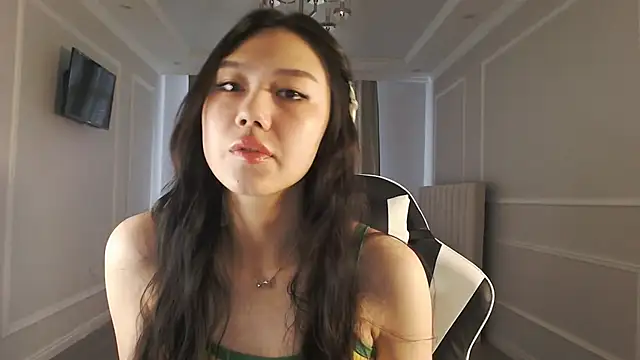 SecretTiny online show from June 2026 01:10:02 AM
