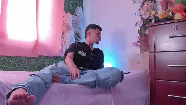 Snapshot of Blaze_Star chatting on March 2026 01:12:02 PM Blaze Star online show from March 2026 01:12:02 PM