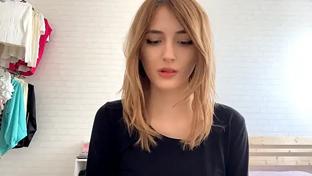 CassiPlacido online show from March 2026 09:53:01 AM