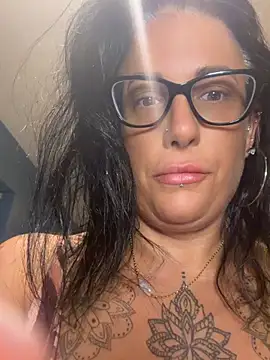Snapshot of IvyBelleMilf chatting on July 2026 01:44:01 AM IvyBelleMilf online show from July 2026 01:44:01 AM