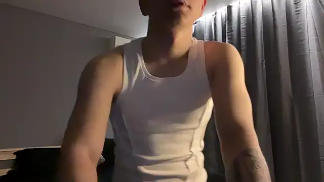 MaxWoolf online show from April 2026 01:57:02 PM