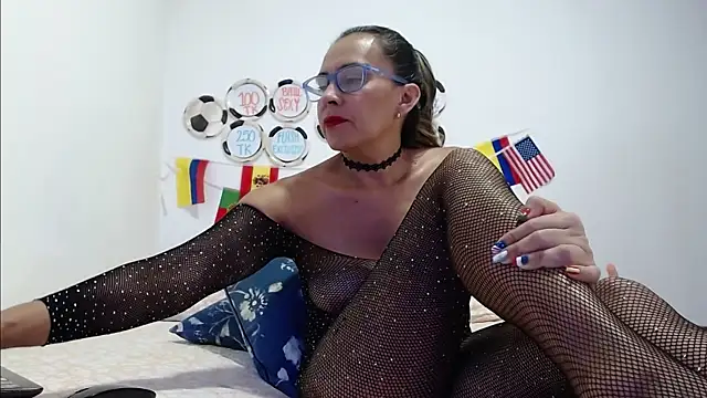 ThaliaGray  online show from June 2026 10:10:01 AM