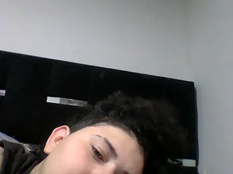 Snapshot of lunaa_love chatting on March 2026 11:27:02 PM lunaa love online show from March 2026 11:27:02 PM