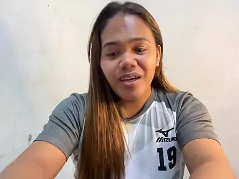 yourhotwild bella online show from July 2026 05:33:01 PM