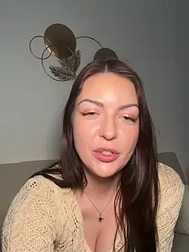 xLunaBliss online show from April 2026 05:32:01 PM