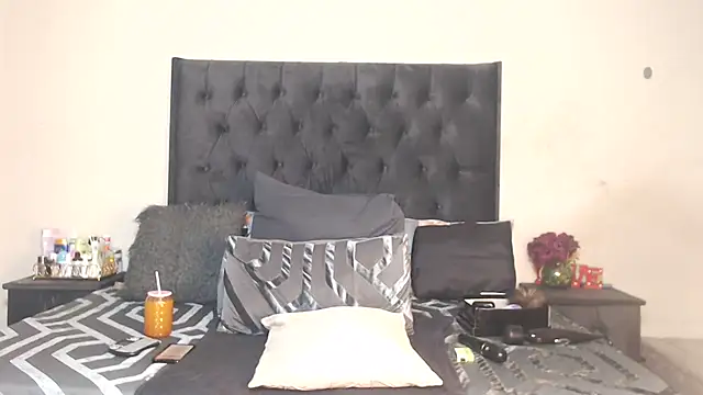 AdventuresLove7 online show from June 2026 08:37:02 PM