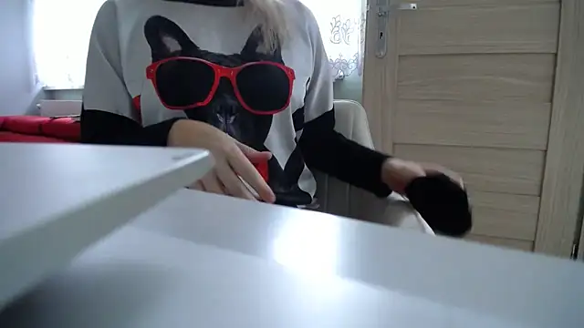 Snapshot of Sexi--Milf chatting on January 2025 01:30:01 PM Sexi--Milf online show from January 2025 01:30:01 PM