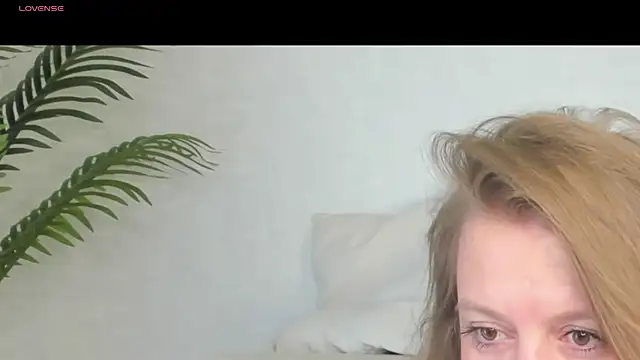 CleoXotie online show from June 2026 01:36:02 AM