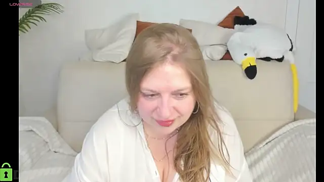 CleoXotie online show from June 2026 01:41:02 AM