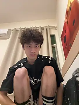 sexyboy-3525 online show from May 2026 04:24:01 PM