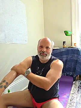 Snapshot of BiDadDreams chatting on June 2026 05:28:02 PM BiDadDreams online show from June 2026 05:28:02 PM