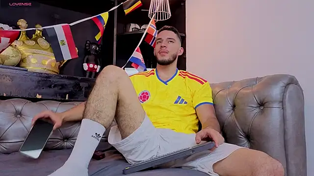 axel tone online show from June 2026 11:14:01 PM