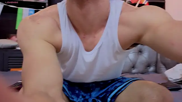 axel tone online show from June 2026 10:03:01 PM