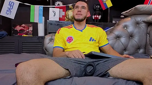 axel tone online show from July 2026 08:26:02 PM
