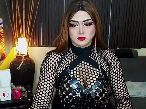 HugexMsLovelyxCock online show from May 2026 08:05:01 PM