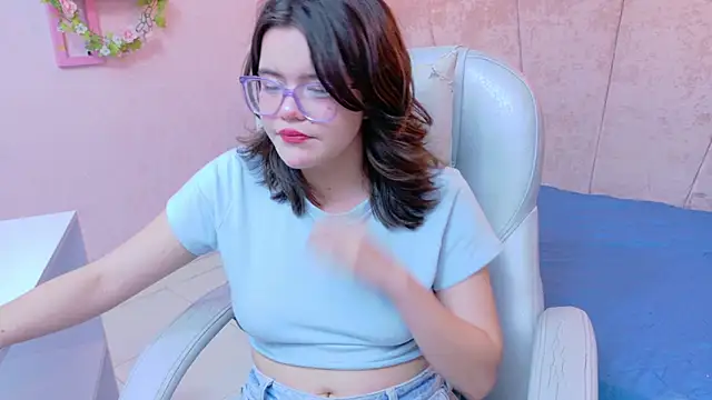Snapshot of Alexa_Missfortune chatting on April 2026 10:23:01 PM Alexa Missfortune online show from April 2026 10:23:01 PM