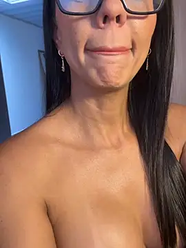 SofiParma online show from May 2026 05:52:02 PM