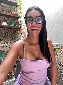 SofiParma online show from May 2026 07:10:02 PM