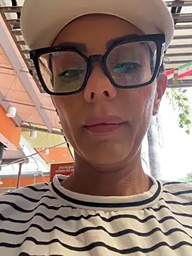 SofiParma online show from May 2026 07:11:02 PM