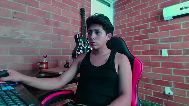 ethann2  online show from May 2026 04:37:02 PM