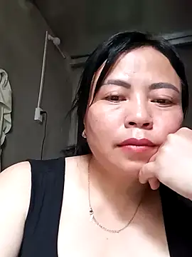 Snapshot of -Hami- chatting on April 2026 08:52:02 AM -Hami- online show from April 2026 08:52:02 AM