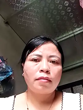 Snapshot of -Hami- chatting on April 2026 05:21:02 AM -Hami- online show from April 2026 05:21:02 AM