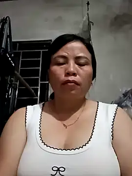 Snapshot of -Hami- chatting on April 2026 02:14:02 PM -Hami- online show from April 2026 02:14:02 PM