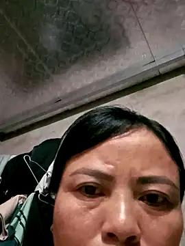 Snapshot of -Hami- chatting on April 2026 04:48:01 PM -Hami- online show from April 2026 04:48:01 PM