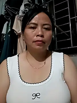 Snapshot of -Hami- chatting on May 2026 01:28:02 PM -Hami- online show from May 2026 01:28:02 PM