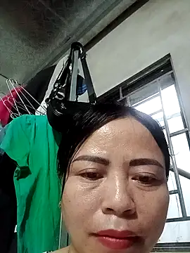 Snapshot of -Hami- chatting on May 2026 10:37:02 PM -Hami- online show from May 2026 10:37:02 PM