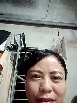 Snapshot of -Hami- chatting on May 2026 06:02:02 PM -Hami- online show from May 2026 06:02:02 PM