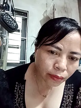 Snapshot of -Hami- chatting on May 2026 07:49:02 AM -Hami- online show from May 2026 07:49:02 AM