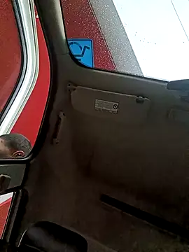 Snapshot of Julian411 chatting on April 2026 11:33:01 AM Julian411 online show from April 2026 11:33:01 AM