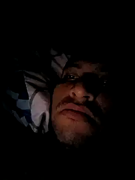 Snapshot of Julian411 chatting on April 2026 06:00:02 AM Julian411 online show from April 2026 06:00:02 AM