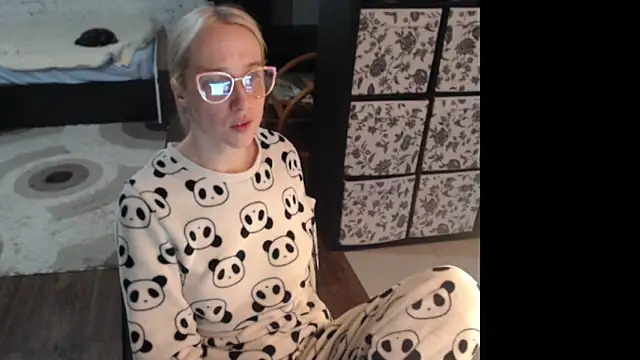 Snapshot of Sweet_hot_shrmp chatting on April 2026 02:27:02 AM Sweet hot shrmp online show from April 2026 02:27:02 AM