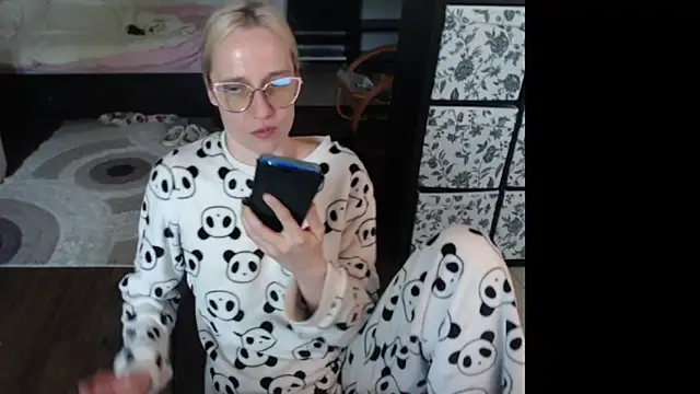 Snapshot of Sweet_hot_shrmp chatting on May 2026 08:30:02 AM Sweet hot shrmp online show from May 2026 08:30:02 AM