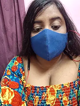 Tami-sonia online show from May 2026 06:38:01 PM