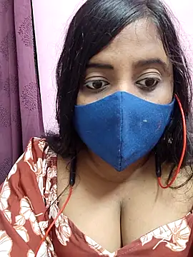 Tami-sonia online show from May 2026 03:18:02 PM