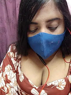 Tami-sonia online show from May 2026 07:00:02 PM